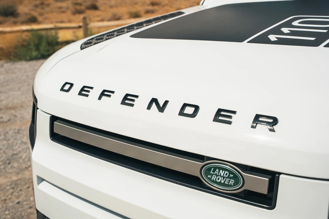 2021 Land Rover Defender 110 - Image 16 of 21