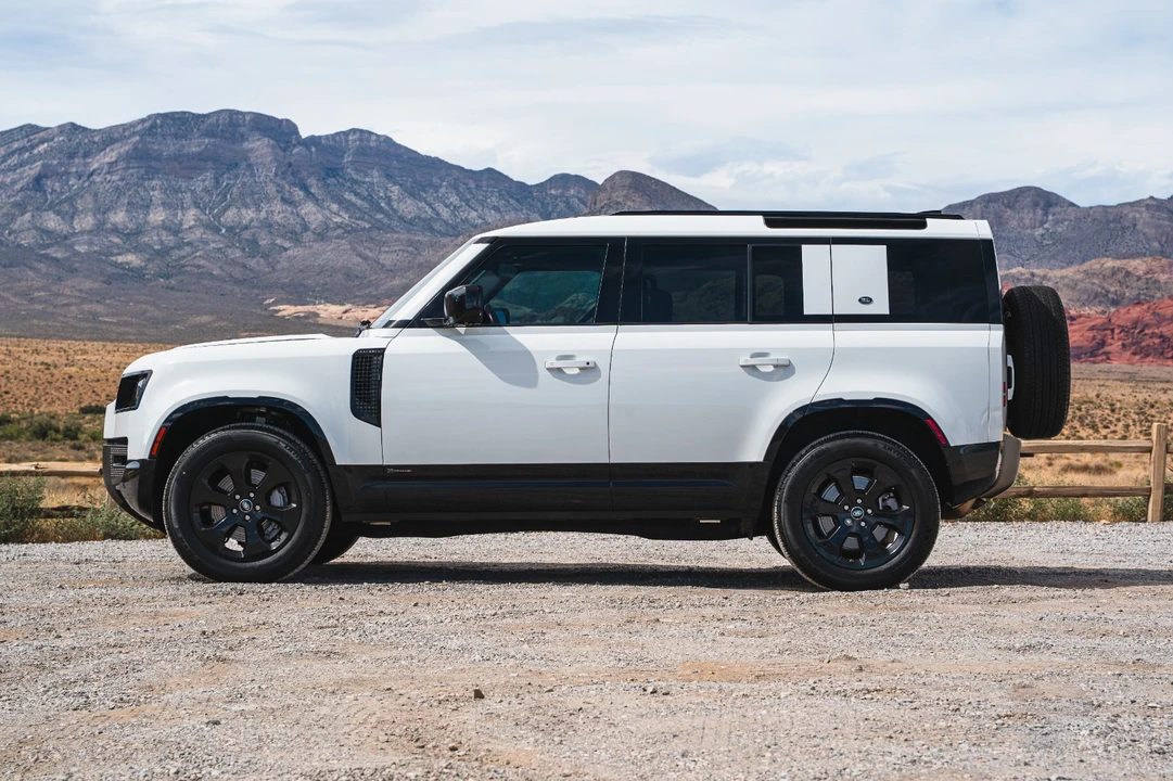 2021 Land Rover Defender 110 - Image 19 of 21