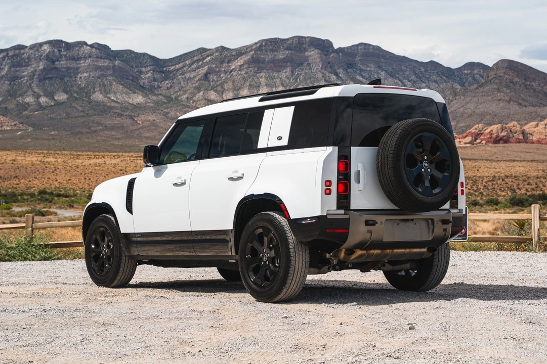 2021 Land Rover Defender 110 - Image 20 of 21