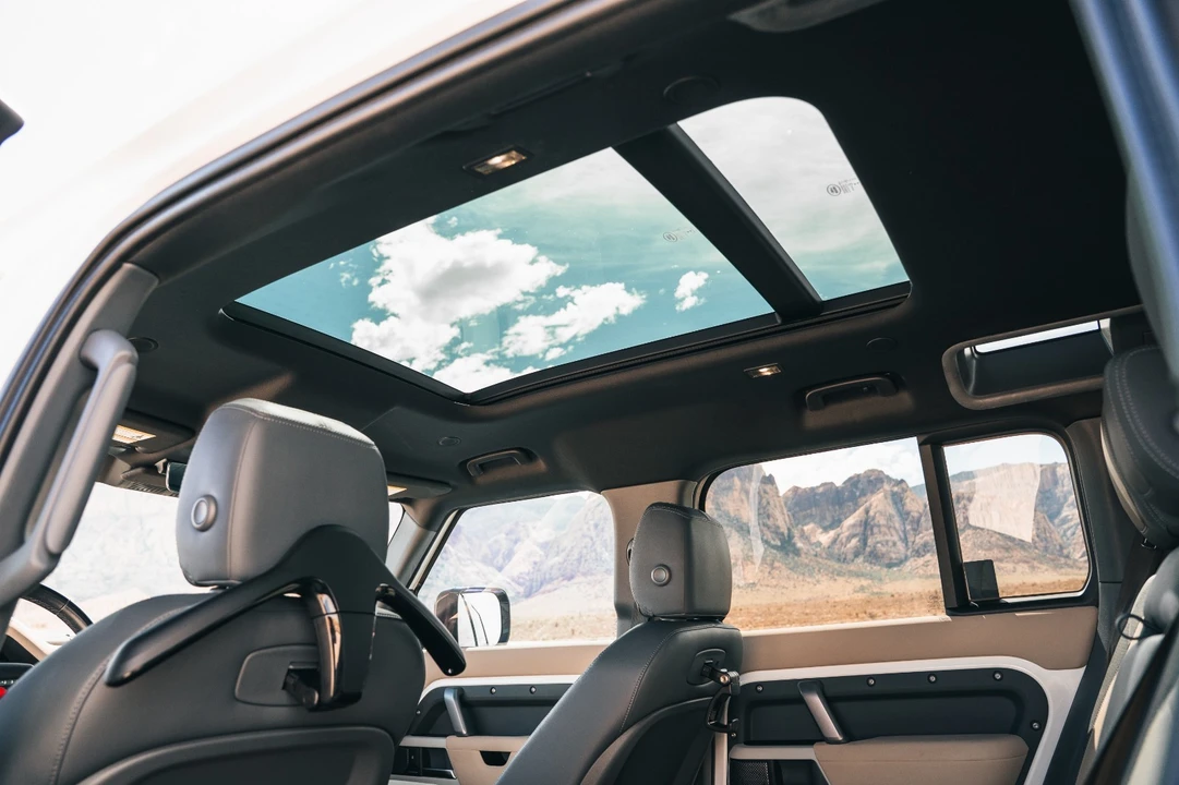 2021 Land Rover Defender 110 - Image 9 of 21