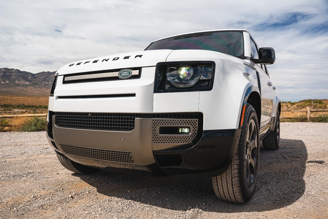 2021 Land Rover Defender 110 - Image 17 of 21