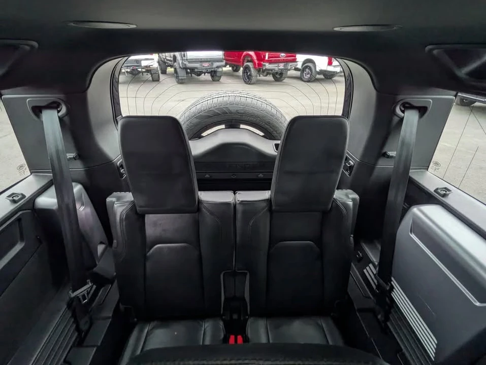 2021 Land Rover Defender L663 - Image 6 of 8