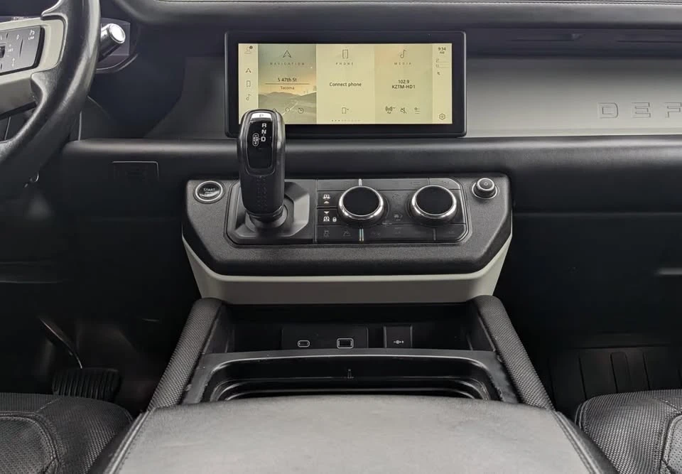 2021 Land Rover Defender L663 - Image 8 of 8