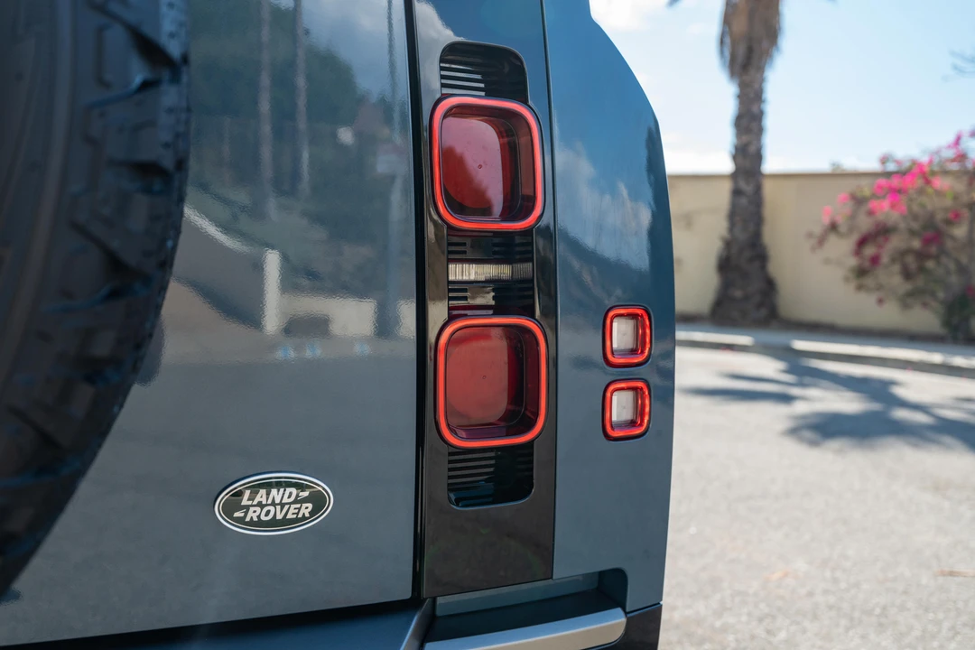 2021 Land Rover Defender L663 - Image 23 of 31