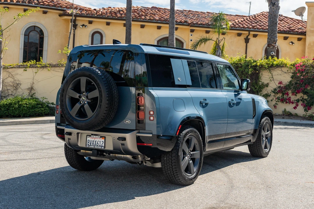 2021 Land Rover Defender L663 - Image 7 of 31