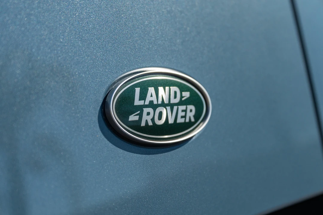 2021 Land Rover Defender L663 - Image 19 of 31
