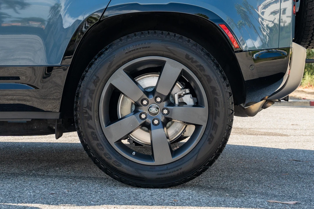 2021 Land Rover Defender L663 - Image 30 of 31