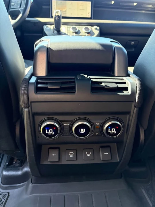 2021 Land Rover Defender L663 - Image 11 of 16