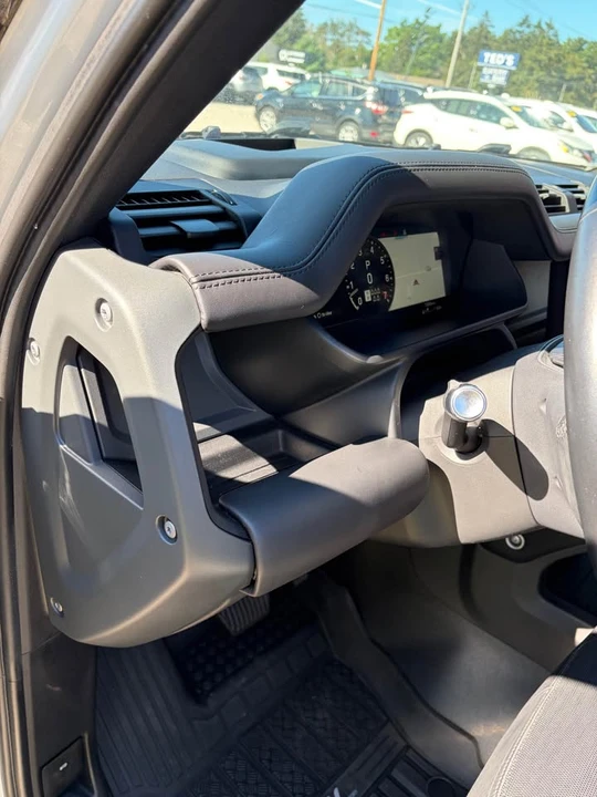 2021 Land Rover Defender L663 - Image 15 of 16