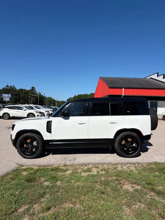 2021 Land Rover Defender L663 - Image 3 of 16