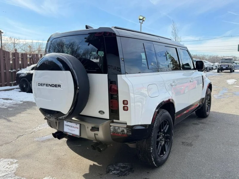 2021 Land Rover Defender 110 - Image 5 of 12
