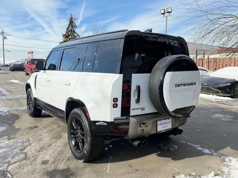 2021 Land Rover Defender 110 - Image 7 of 12