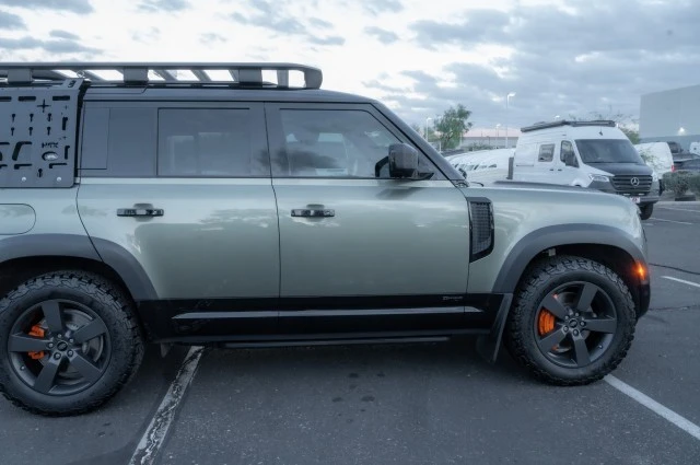 2021 Land Rover Defender 110 - Image 4 of 12