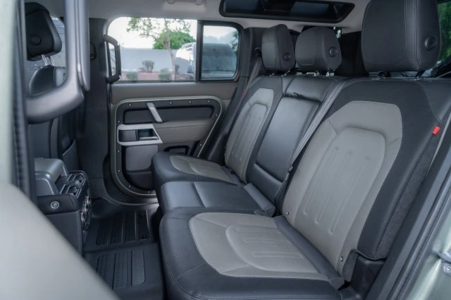 2021 Land Rover Defender 110 - Image 12 of 12