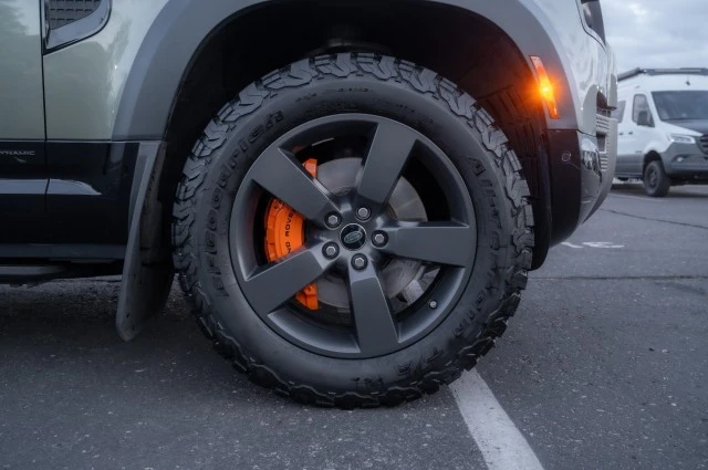 2021 Land Rover Defender 110 - Image 7 of 12