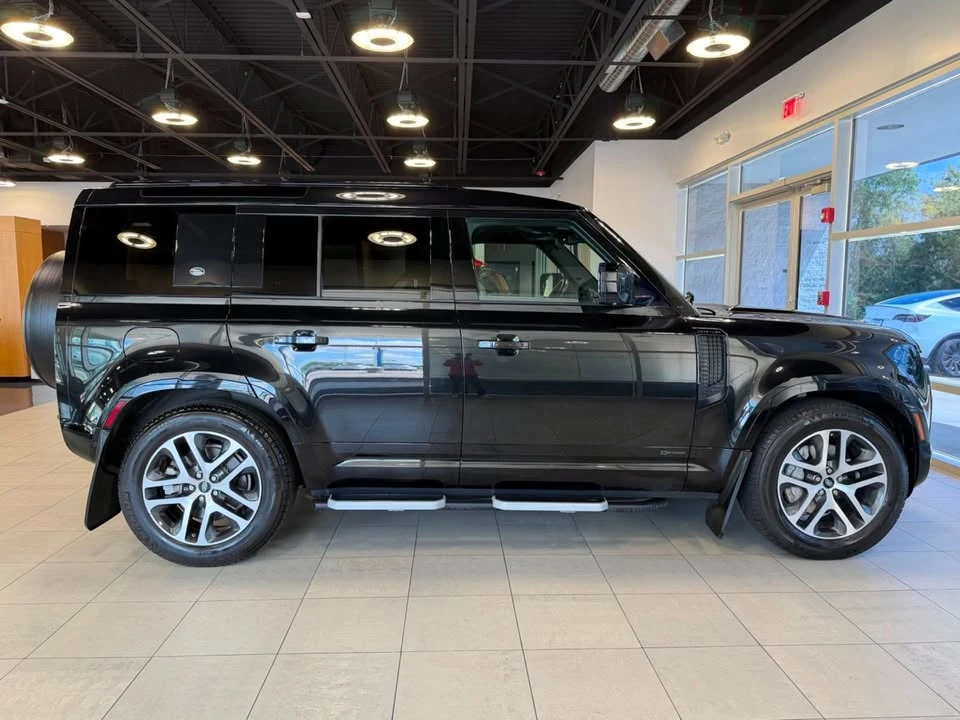 2021 Land Rover Defender L663 - Image 9 of 16