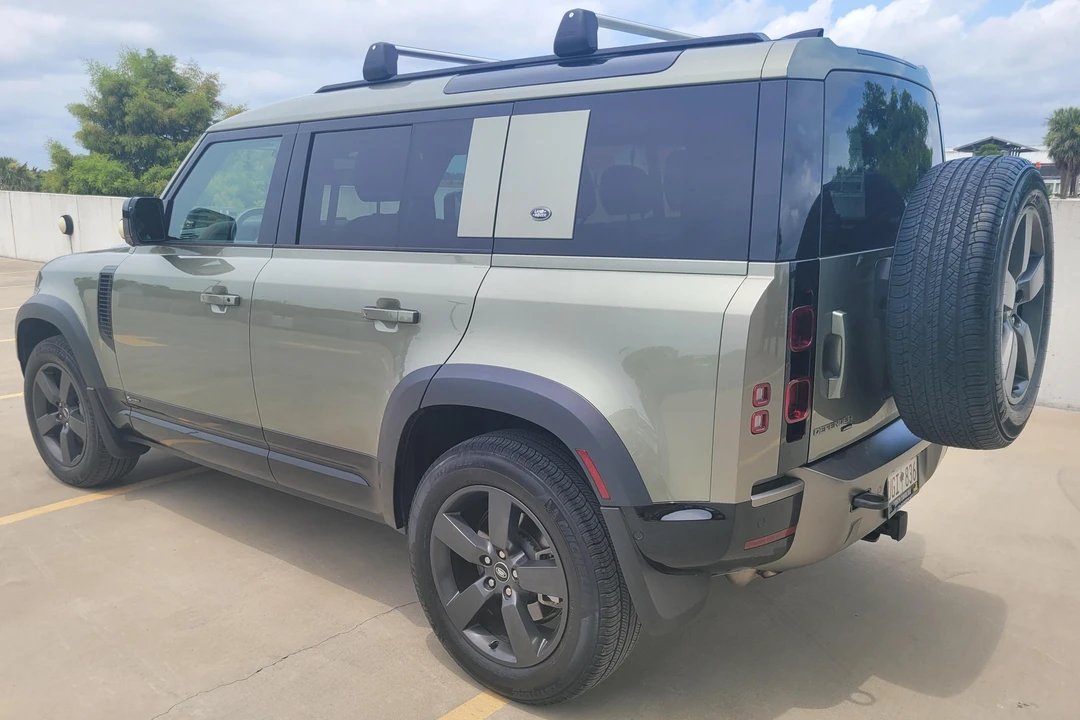 2021 Land Rover Defender L663 - Image 4 of 31