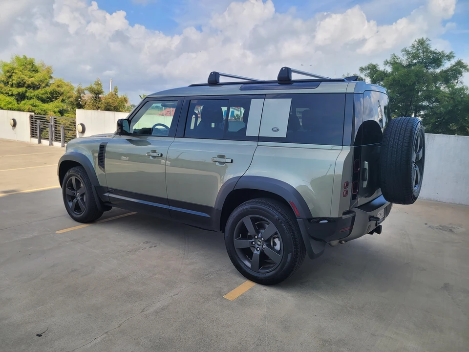 2021 Land Rover Defender L663 - Image 21 of 31