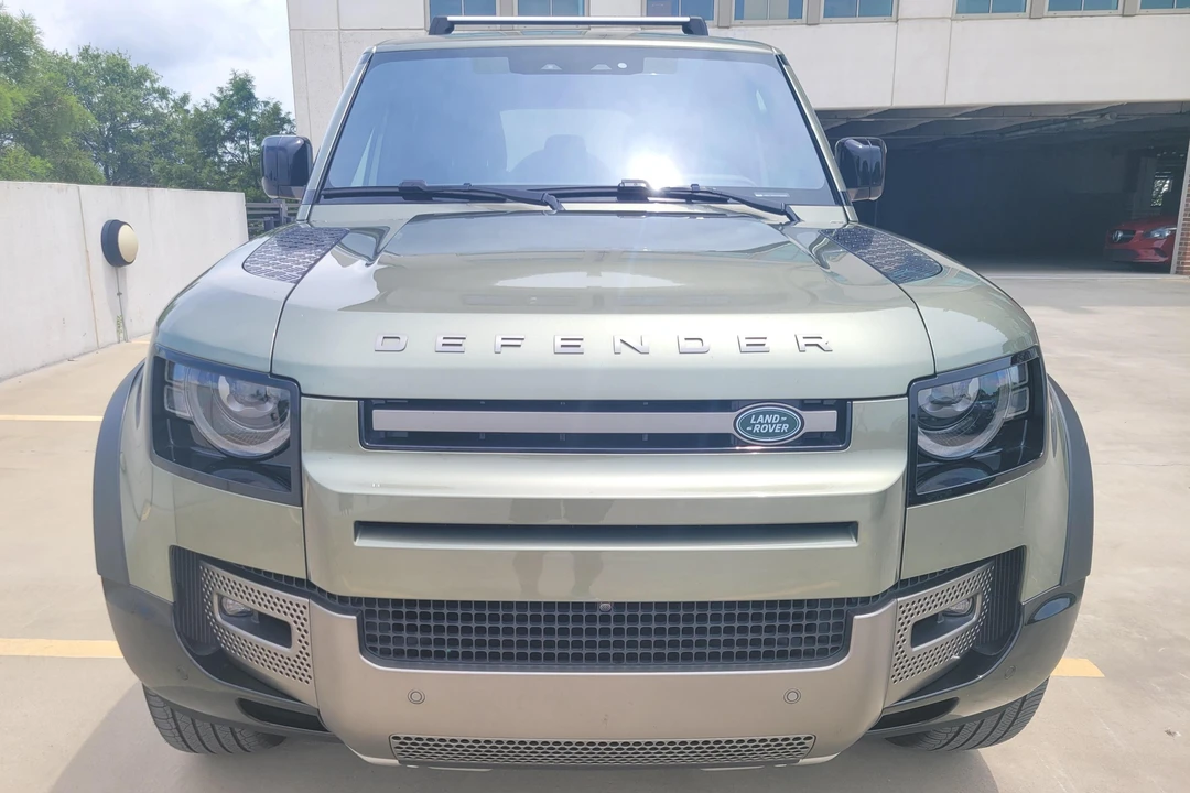 2021 Land Rover Defender L663 - Image 7 of 31