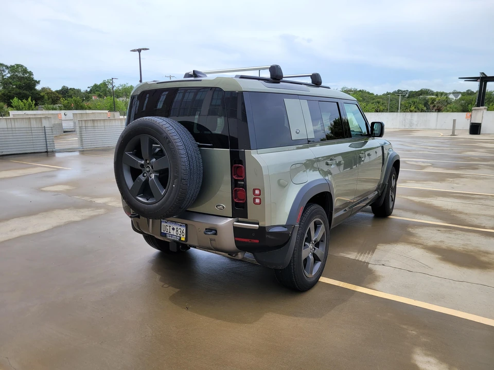 2021 Land Rover Defender L663 - Image 28 of 31