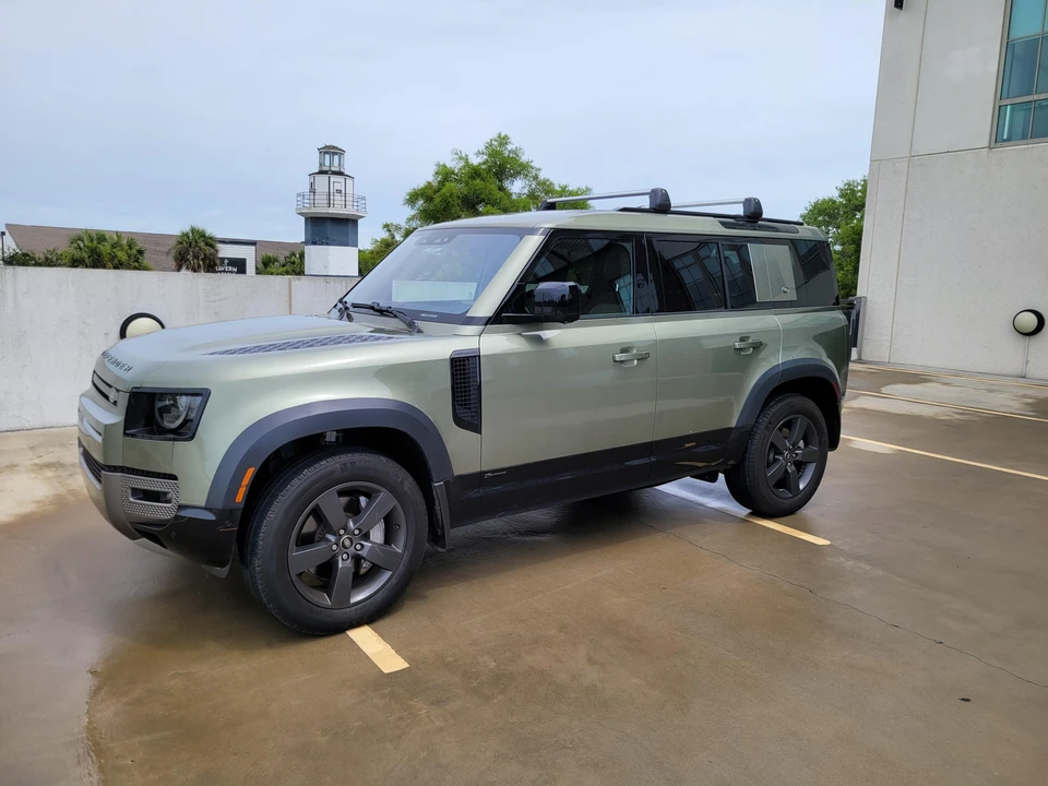 2021 Land Rover Defender L663 - Image 13 of 31