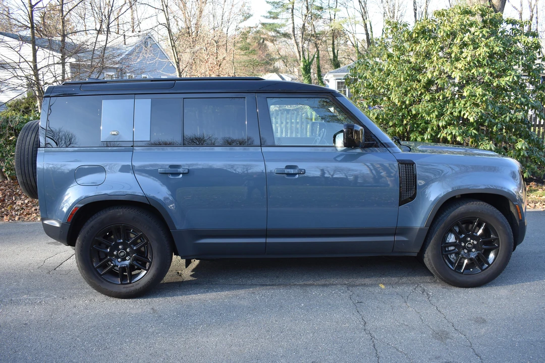 2021 Land Rover Defender 110 - Image 3 of 31