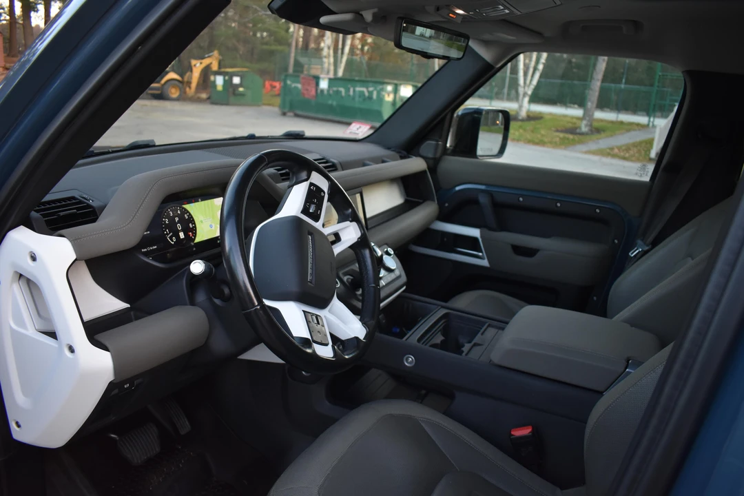 2021 Land Rover Defender 110 - Image 23 of 31