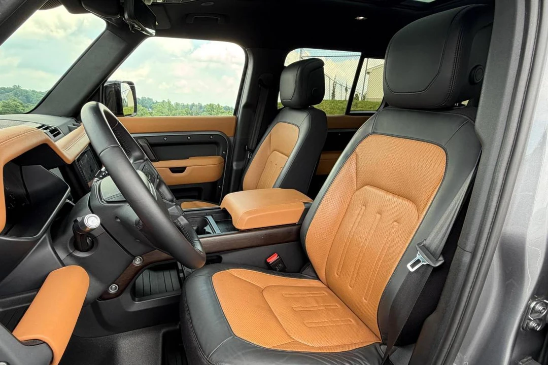 2021 Land Rover Defender L663 - Image 7 of 19