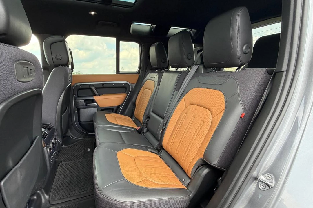 2021 Land Rover Defender L663 - Image 8 of 19