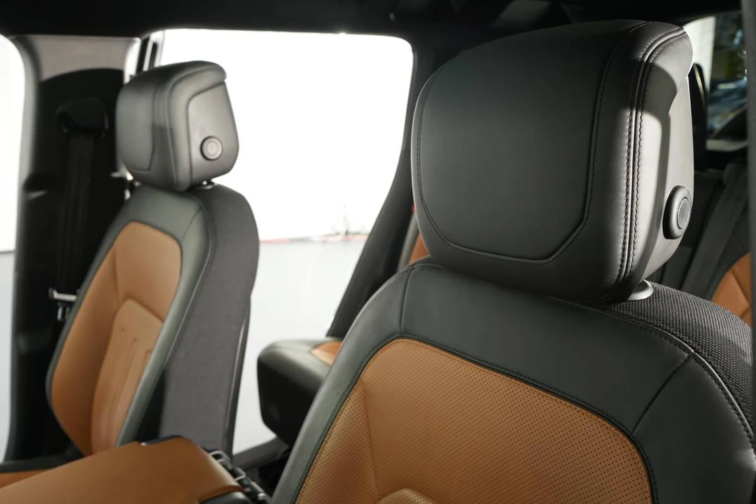 2021 Land Rover Defender L663 - Image 12 of 19