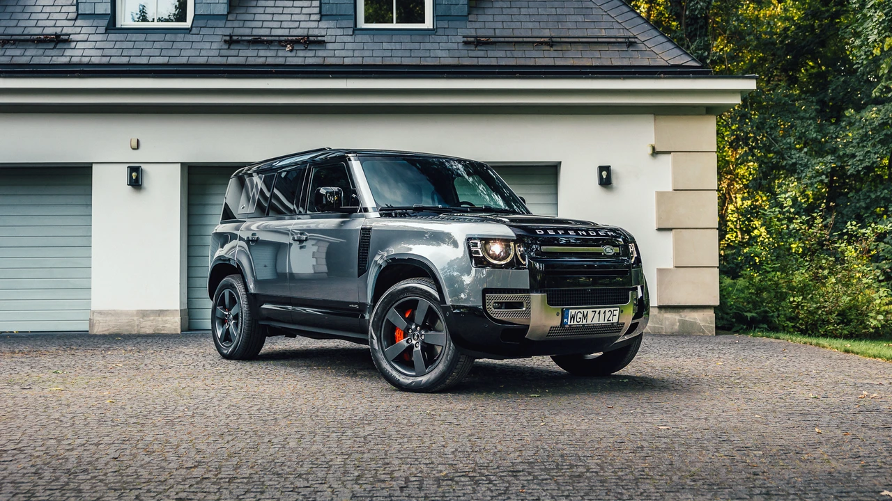 2021 Land Rover Defender 110 - Image 3 of 31