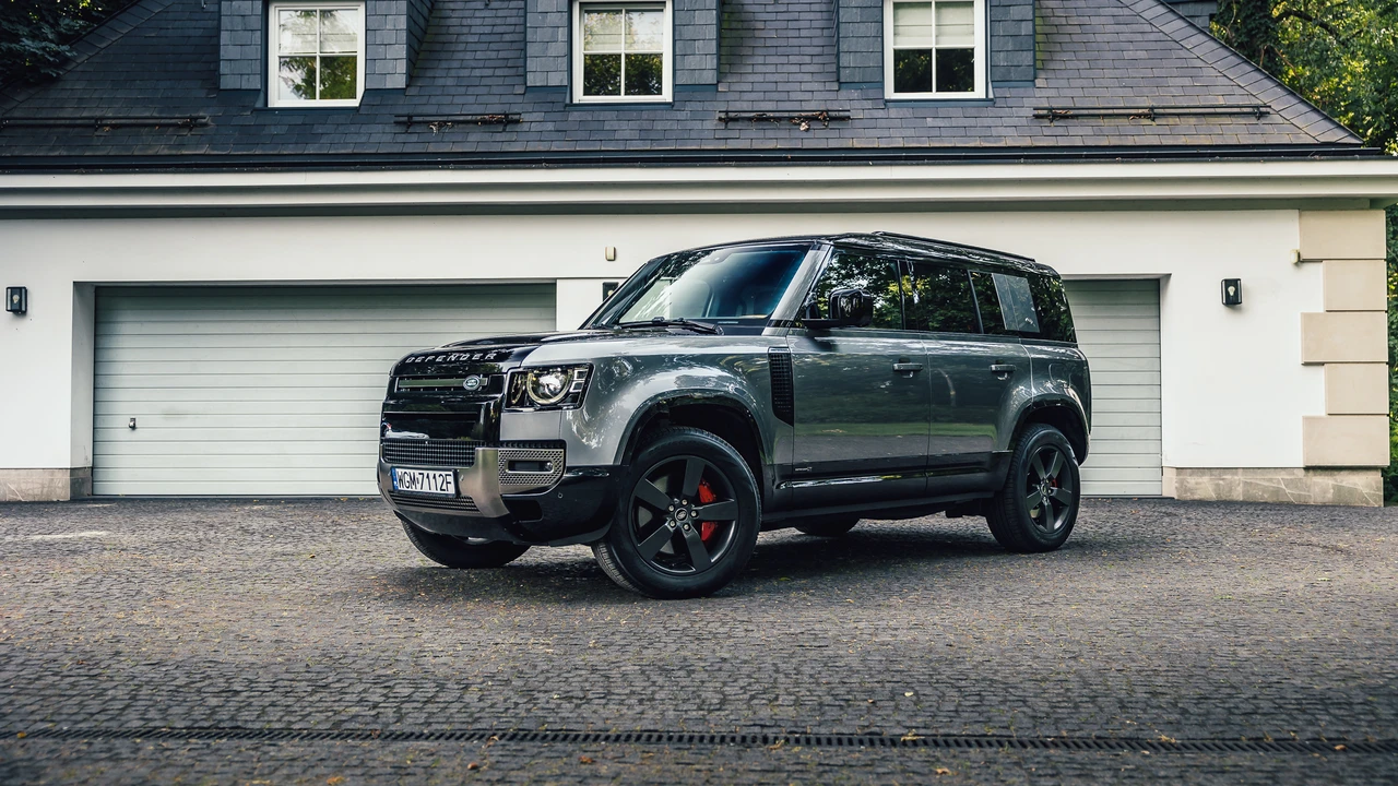 2021 Land Rover Defender 110 - Image 9 of 31
