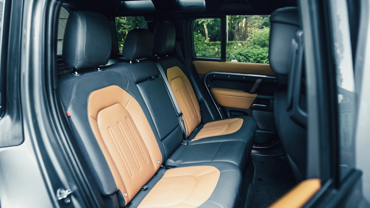 2021 Land Rover Defender 110 - Image 29 of 31