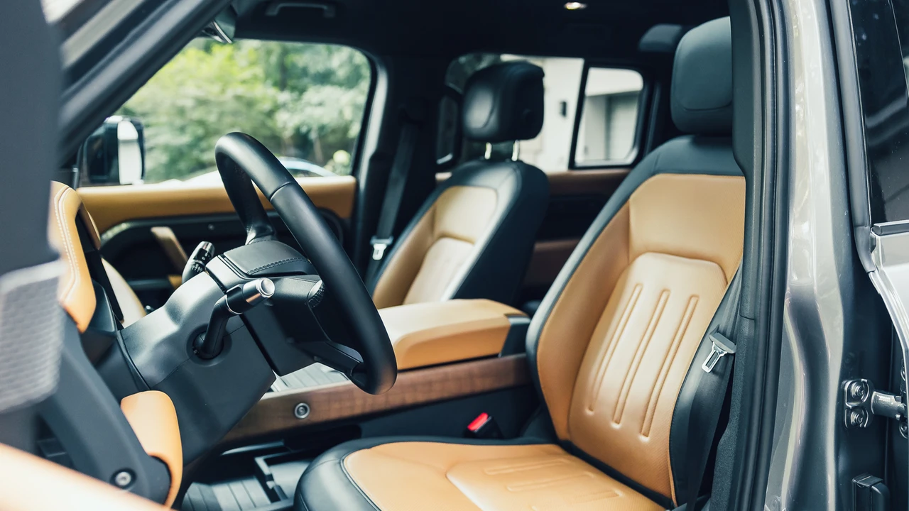 2021 Land Rover Defender 110 - Image 27 of 31