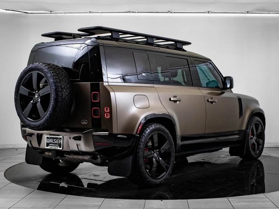 2021 Land Rover Defender 110 - Image 7 of 21