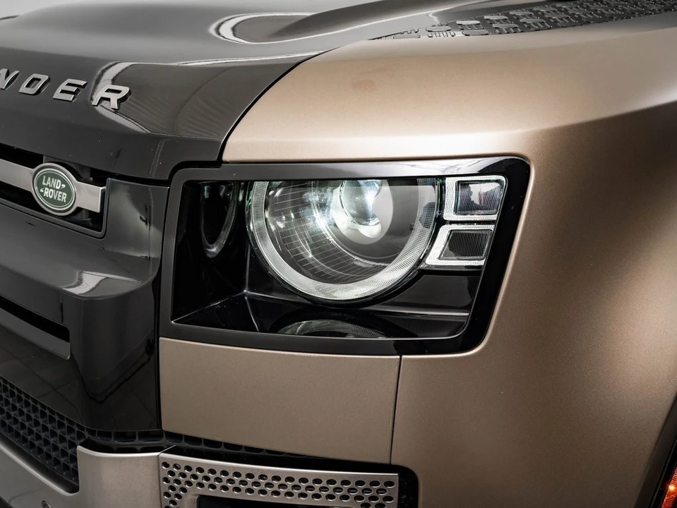 2021 Land Rover Defender 110 - Image 3 of 21
