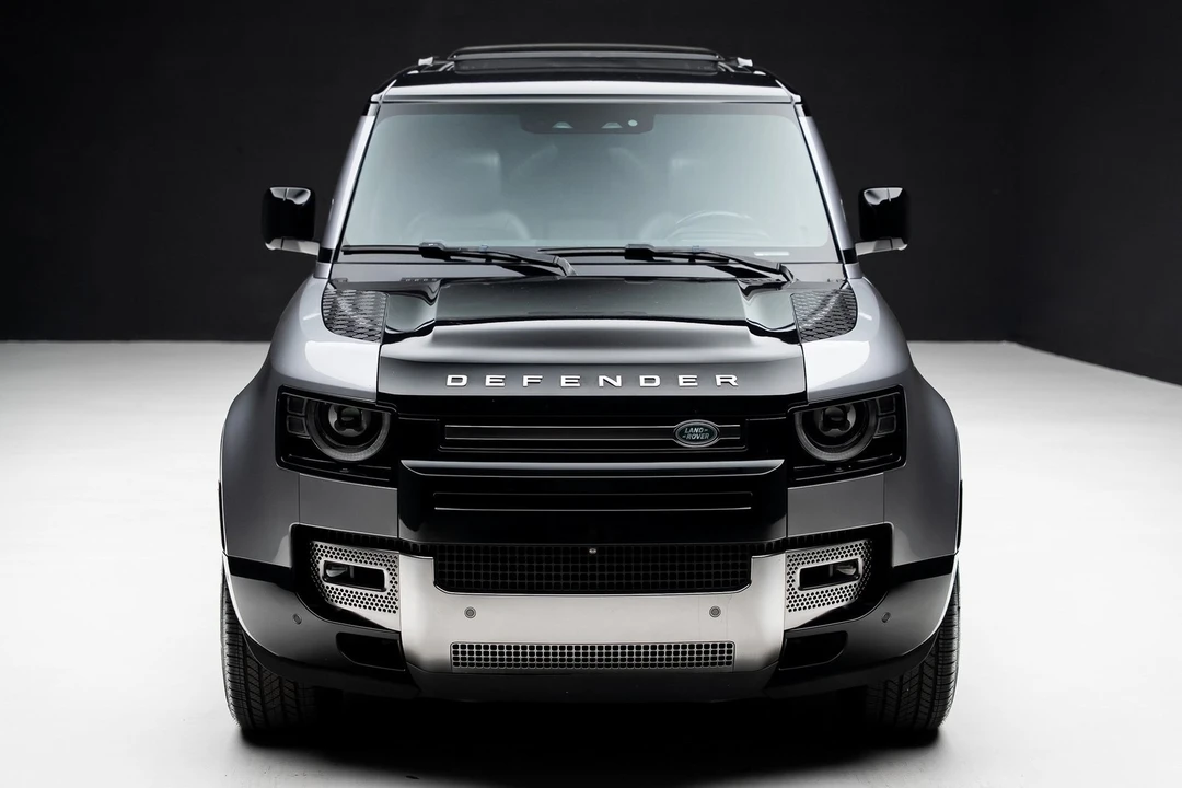 2021 Land Rover Defender 110 - Image 5 of 12