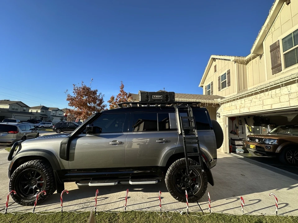 2021 Land Rover Defender L663 - Image 2 of 5