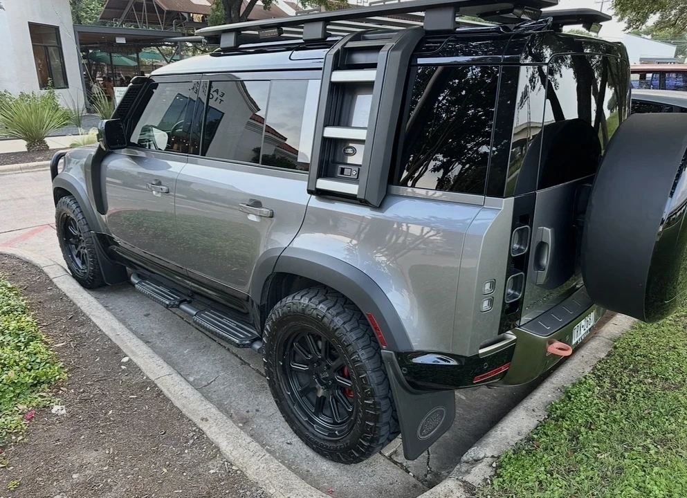 2021 Land Rover Defender 110 - Image 13 of 21