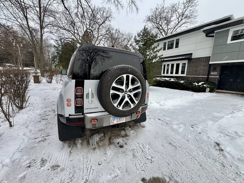 2021 Land Rover Defender 110 - Image 10 of 21