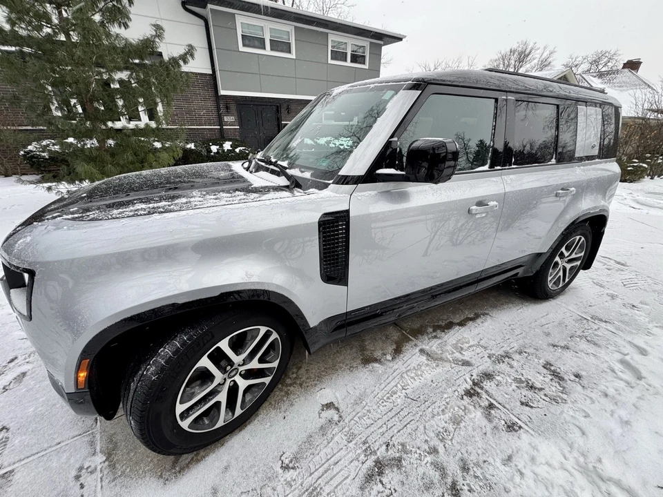 2021 Land Rover Defender 110 - Image 7 of 21