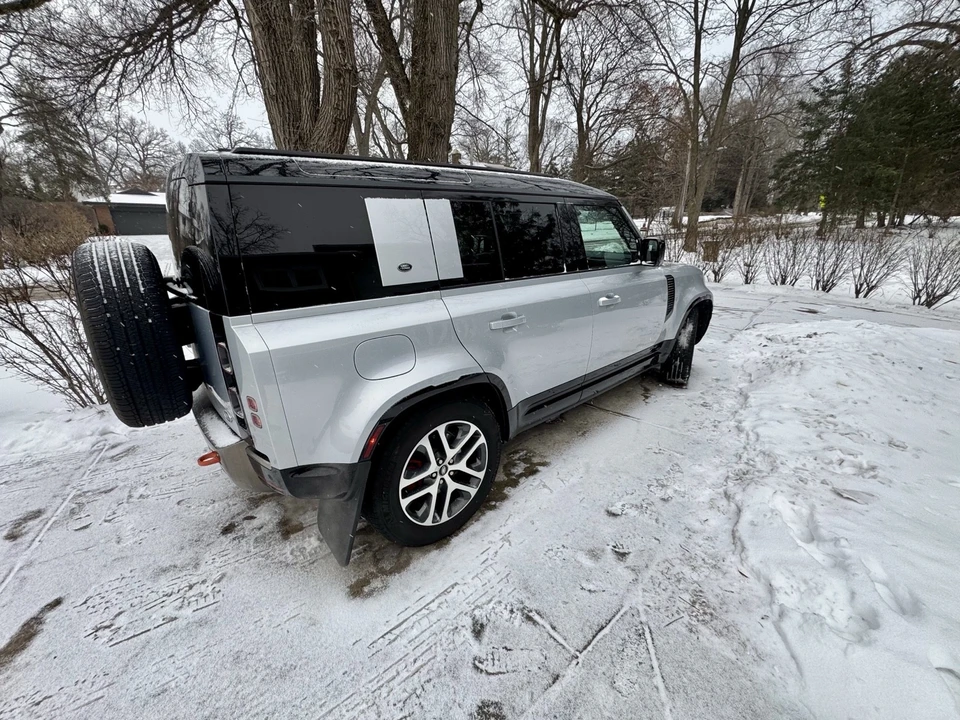 2021 Land Rover Defender 110 - Image 12 of 21
