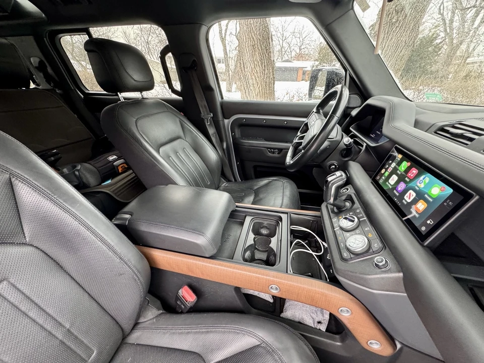 2021 Land Rover Defender 110 - Image 17 of 21