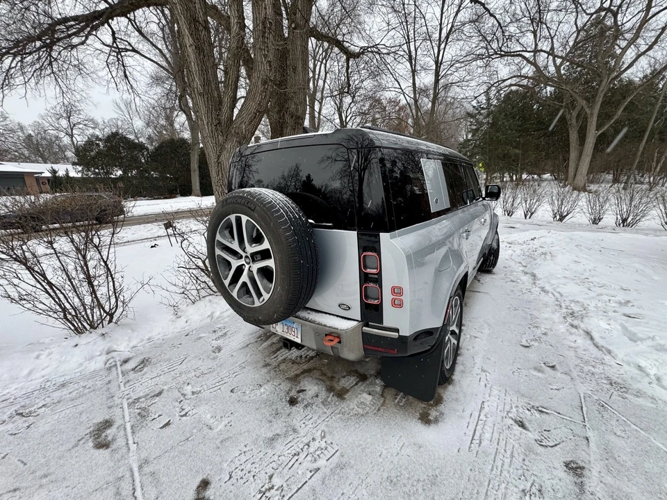 2021 Land Rover Defender 110 - Image 11 of 21