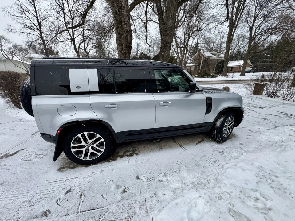 2021 Land Rover Defender 110 - Image 13 of 21