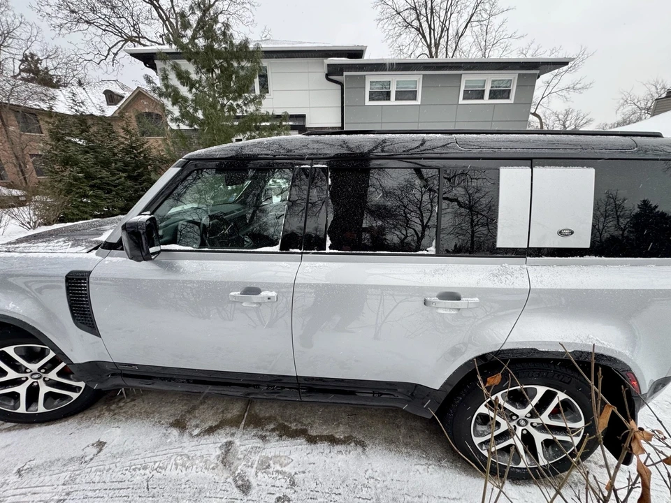 2021 Land Rover Defender 110 - Image 8 of 21