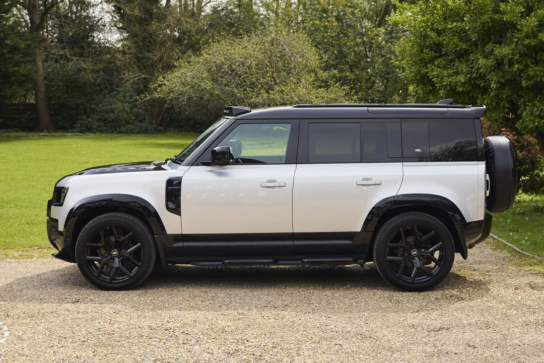 2021 Land Rover Defender L663 - Image 4 of 31