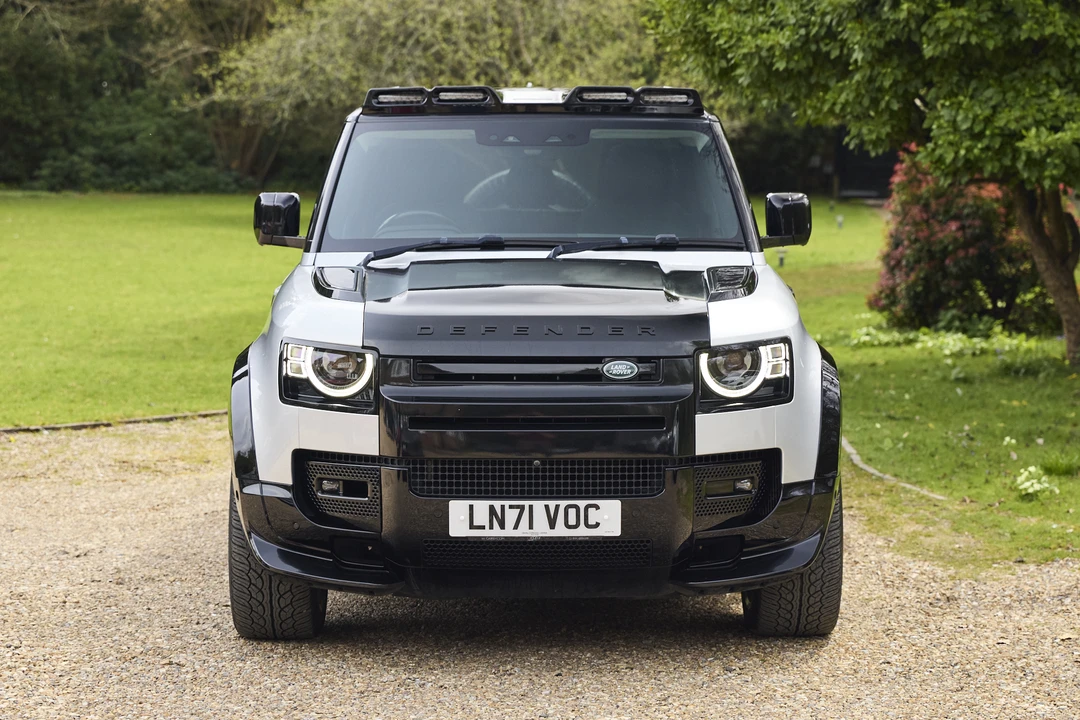 2021 Land Rover Defender L663 - Image 2 of 31