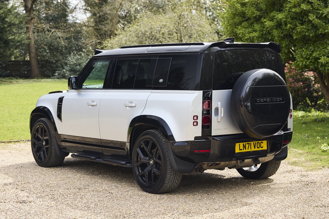 2021 Land Rover Defender L663 - Image 5 of 31
