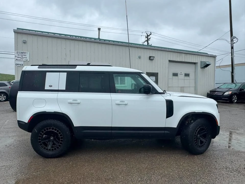 2021 Land Rover Defender L663 - Image 2 of 18